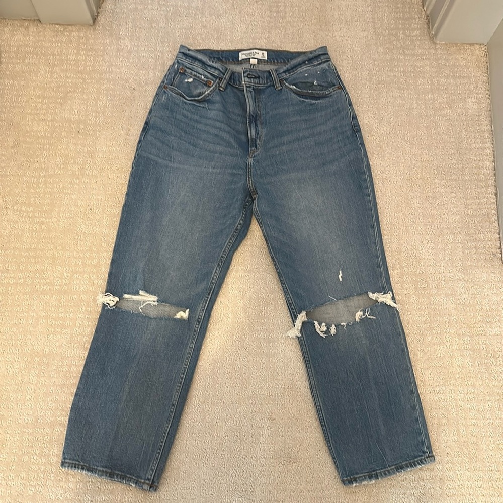 New Without Tags Abercrombie Ankle Straight Ultra High Rise Size 8 Short